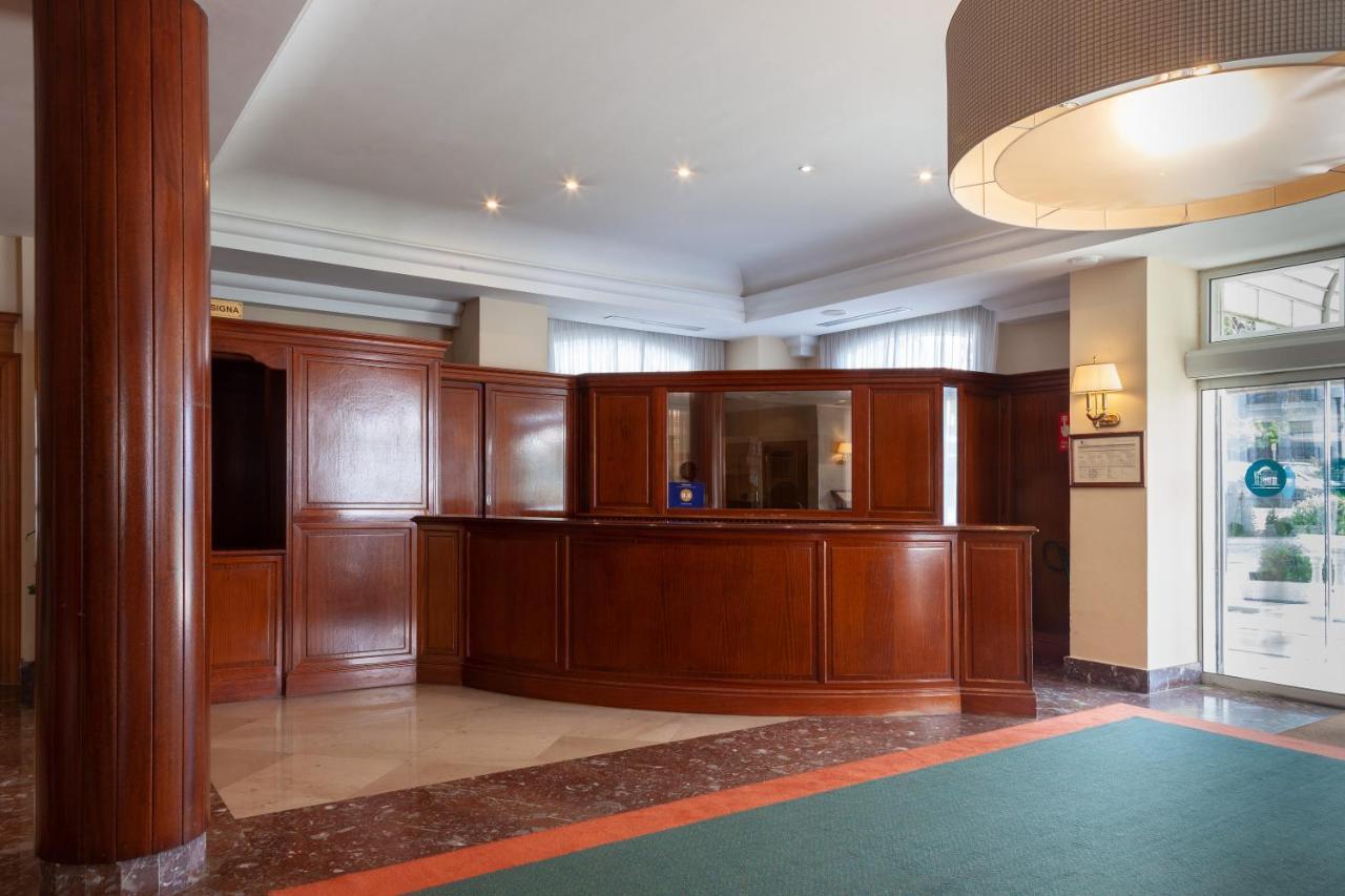 Hotel Hoyuela Сантандер Екстериор снимка