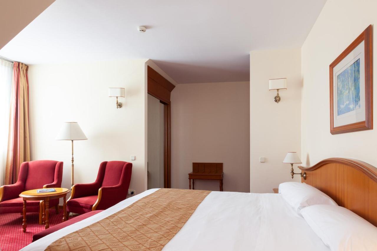 Hotel Hoyuela Сантандер Екстериор снимка