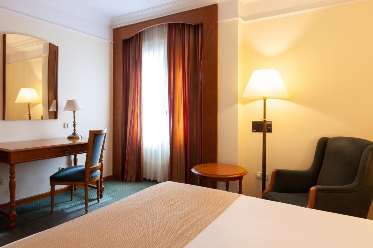 Hotel Hoyuela Сантандер Екстериор снимка